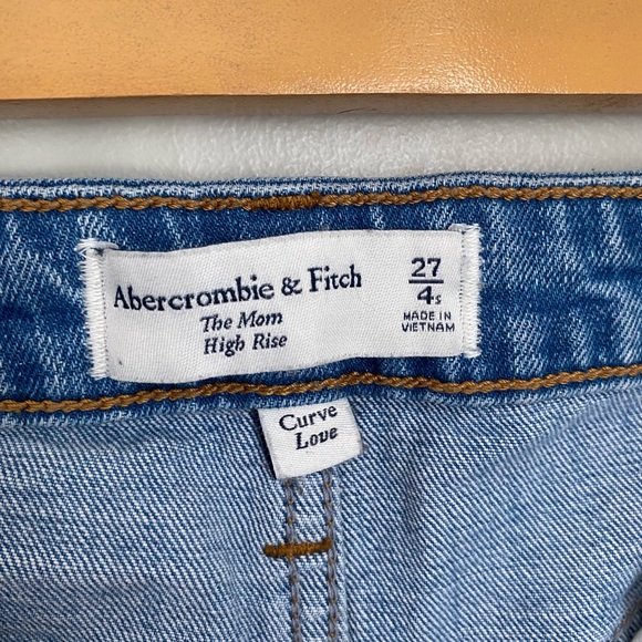 Abercrombie Curve Love Mom High Rise Distressed Jeans 27 Short Light Wash - Picture 4 of 9